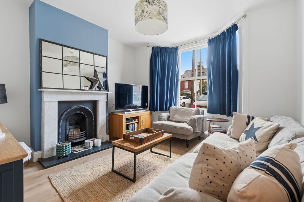 Property photo 1 of 11