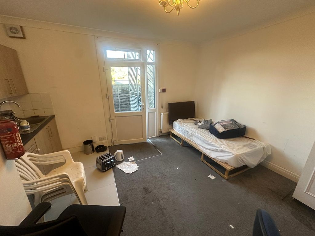 Property photo 3 of 7 Whatsapp Image 2026-01-09 At 2.28.43 Pm (1)