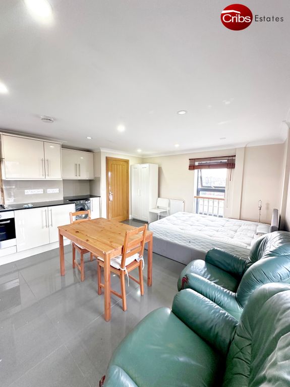 Property photo 3 of 7 Gallery