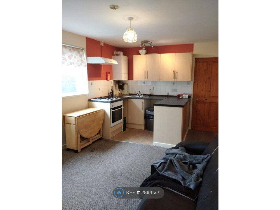 Property photo 1 of 6 Kitchen