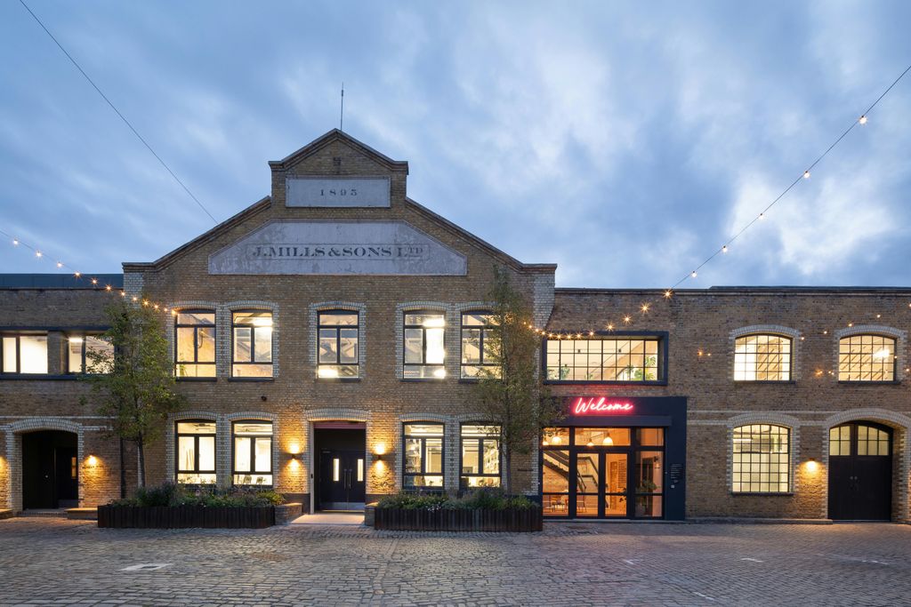 Property photo 2 of 13 The Bottle Factory138  Agnese Sanvito.Jpg