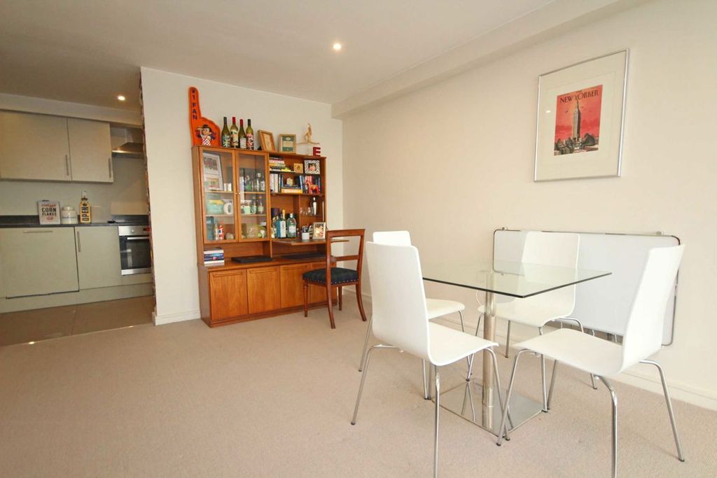 Property photo 3 of 4