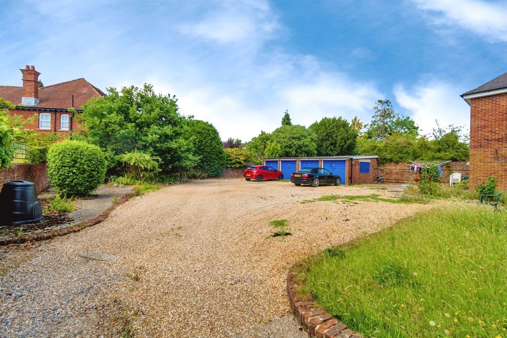 Property photo 2 of 15 Photo