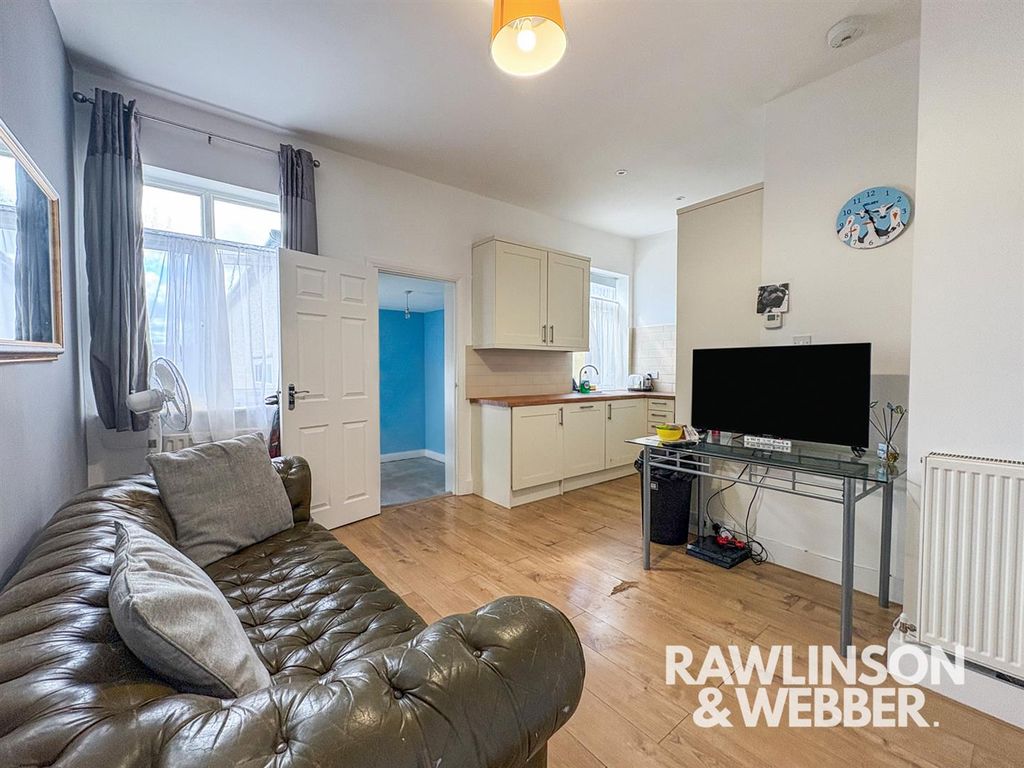 Property photo 2 of 10 Img_2347_1.Jpg