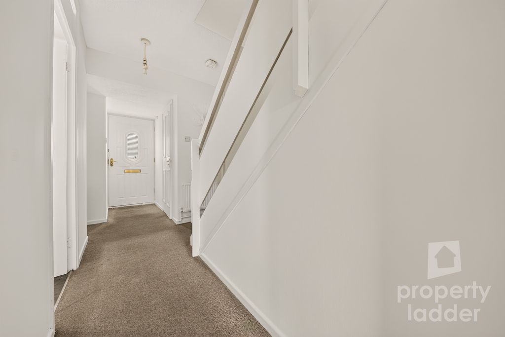 Property photo 2 of 15 Pl-8