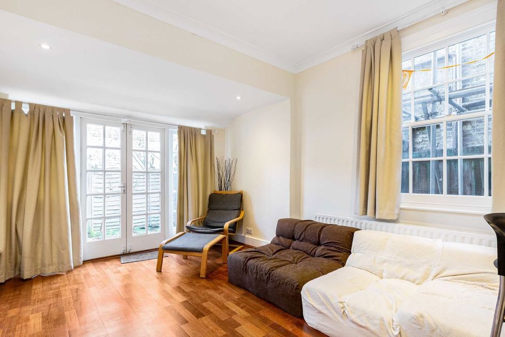 Property photo 2 of 6