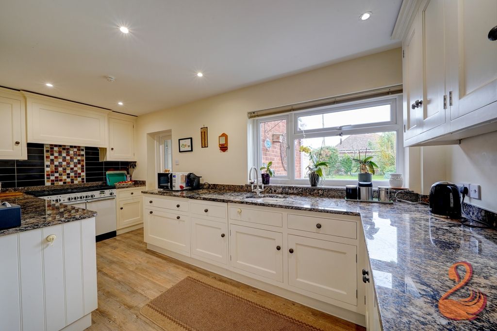 Property photo 2 of 26