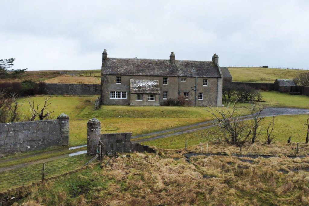 Property photo 1 of 29