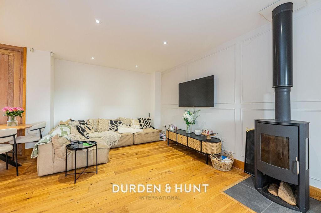 Property photo 3 of 37 Strood-41.Jpg