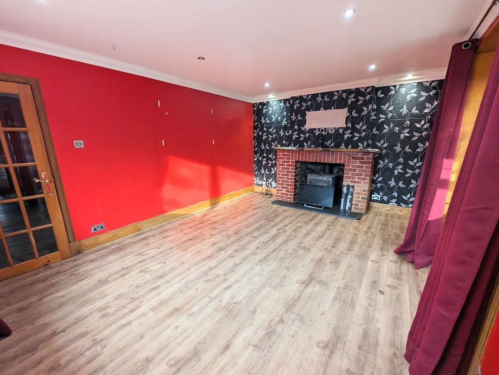 Property photo 3 of 23