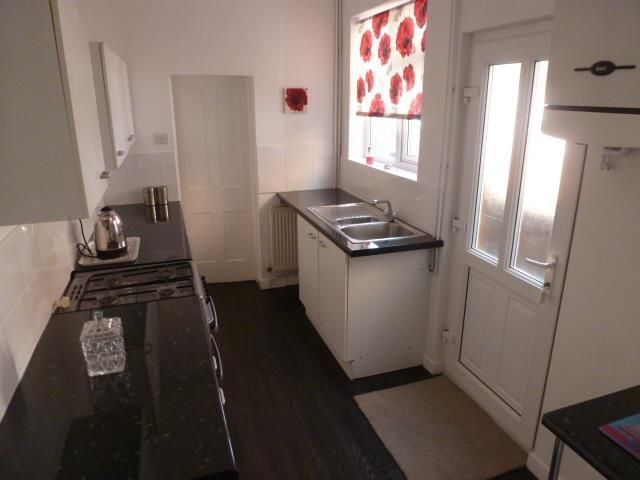 Property photo 2 of 9 Kitchen