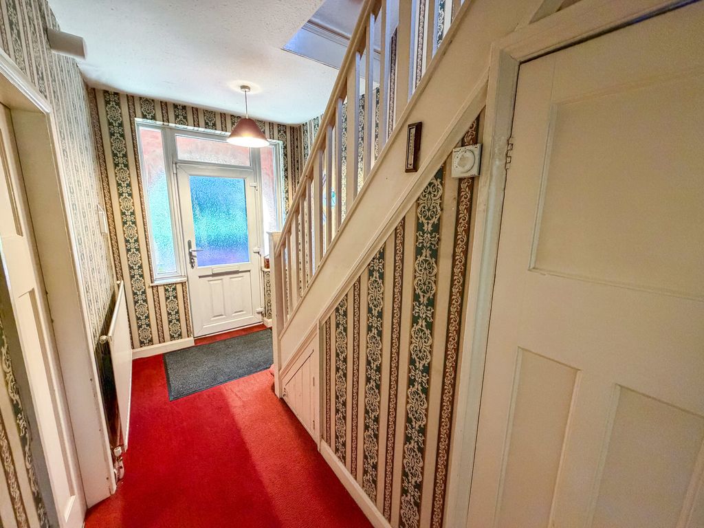 Property photo 2 of 15 Entrance Hall