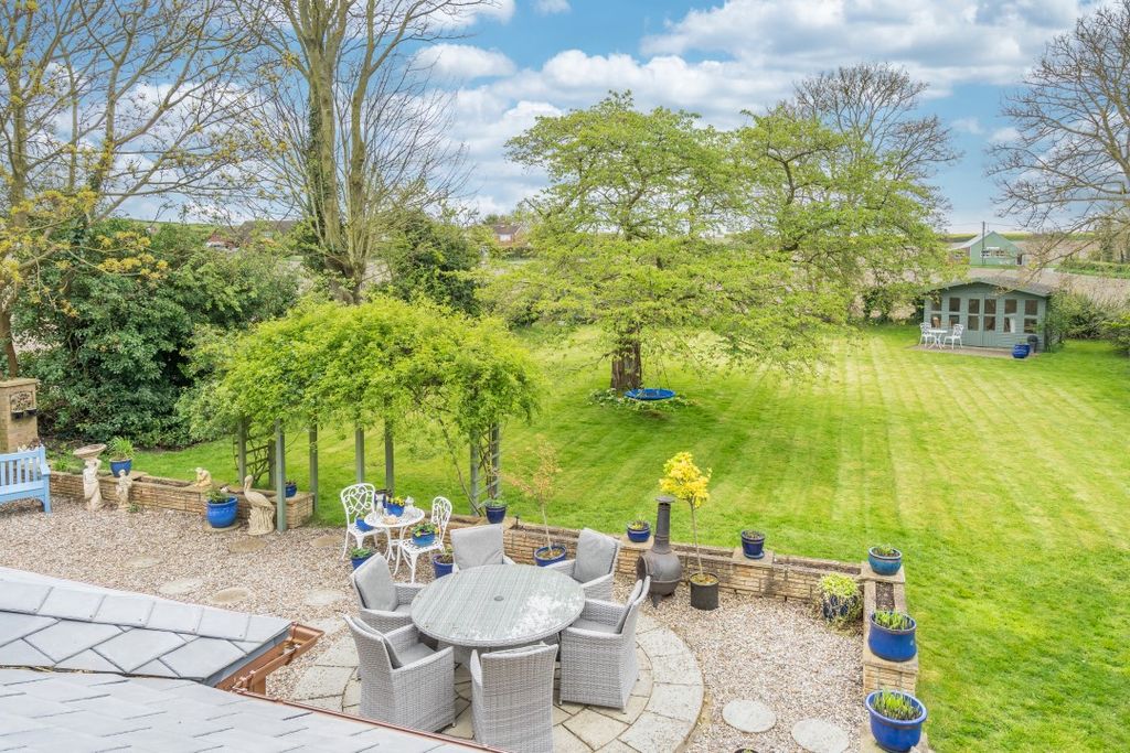 Property photo 3 of 28 Sp23