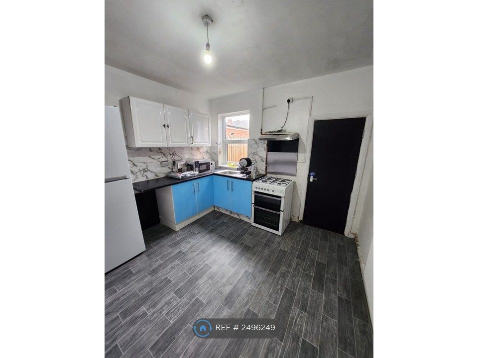 Property photo 3 of 35