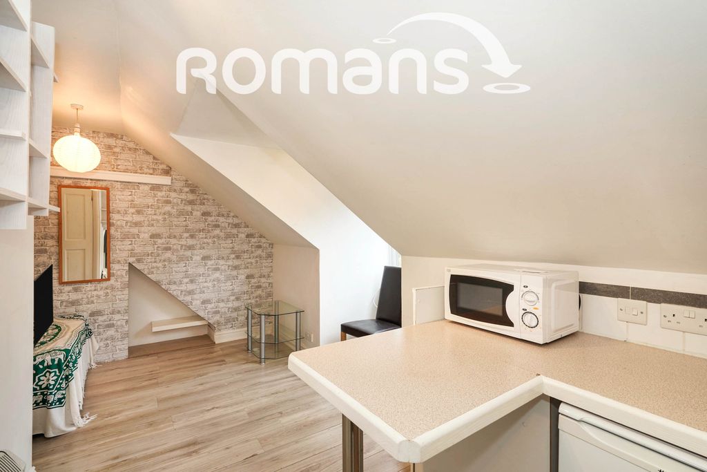 Property photo 3 of 7 3