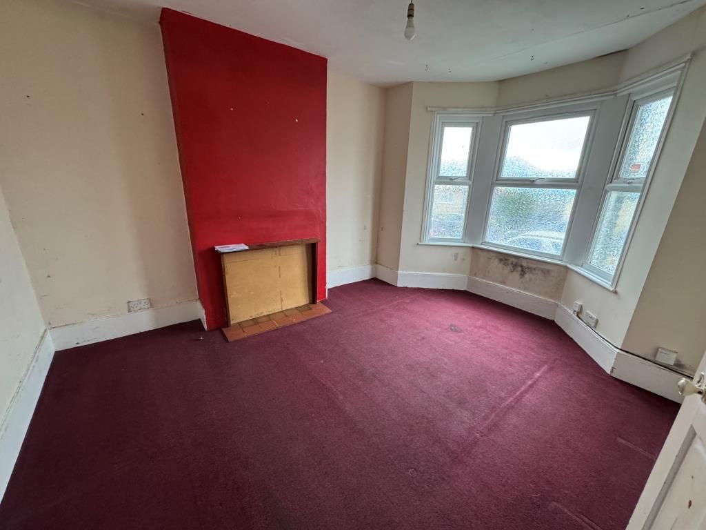 Property photo 2 of 10 Living Room