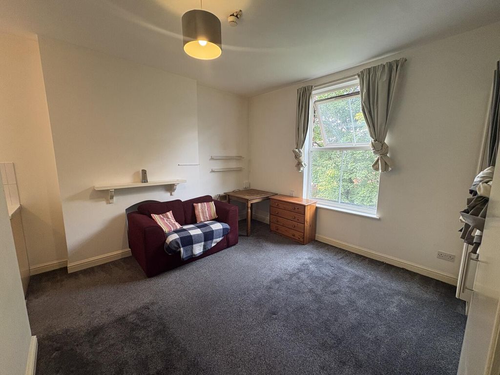 Property photo 2 of 6