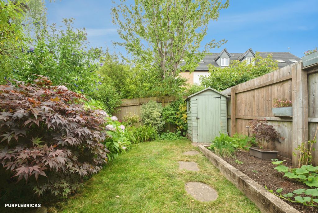Property photo 2 of 27 Rear Garden