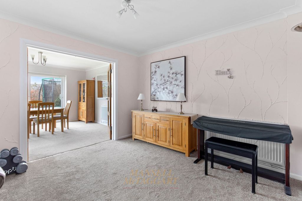 Additional image 6 of 4 bed detached house for saleArtel Croft, Crawley RH10