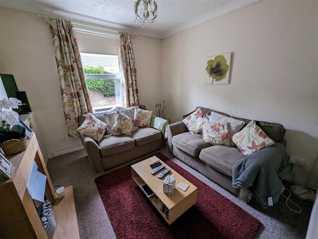 Property photo 2 of 5