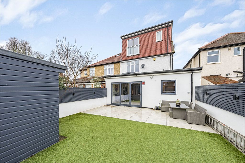 Property photo 3 of 19 Picture 3