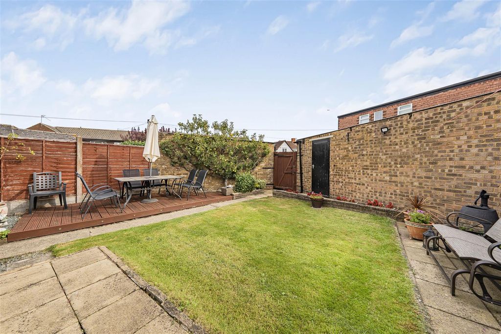 Property photo 2 of 20 Photo Aug 13 2025, 9 39 22 Am.Jpg