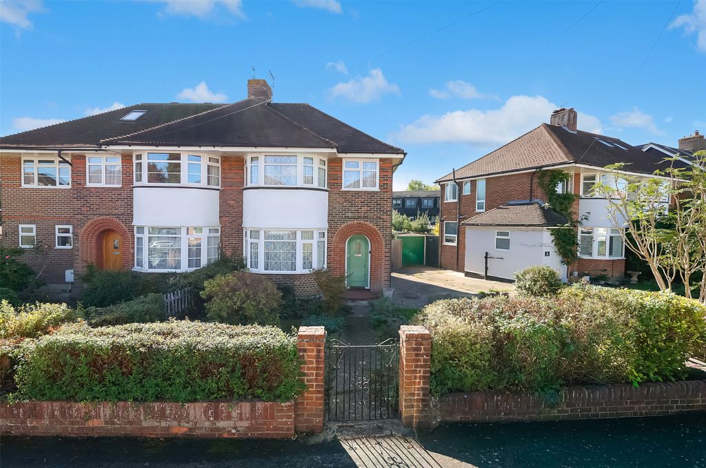 Property photo 1 of 16 Picture No. 04