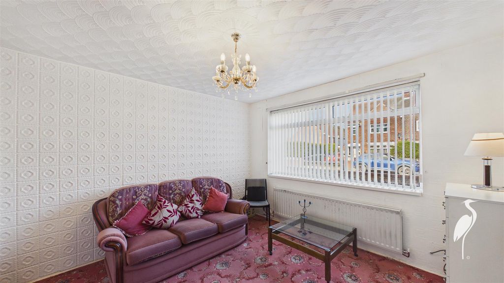 Property photo 2 of 21 Lounge