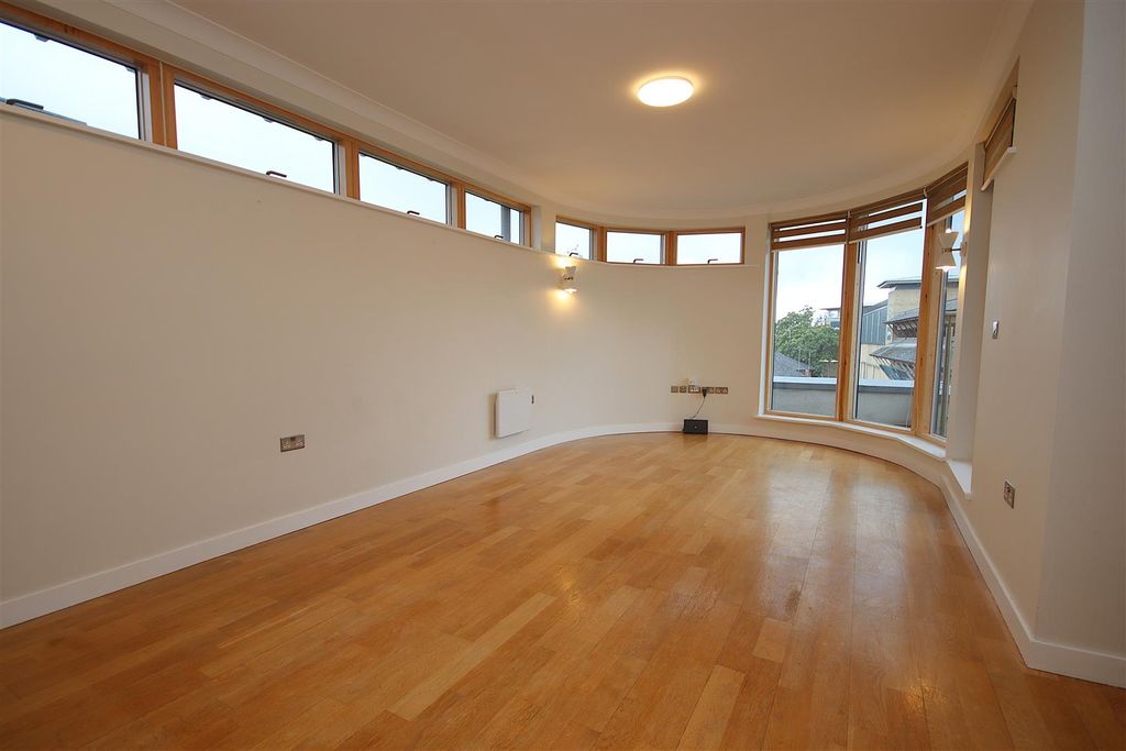 Property photo 3 of 9 Img_8163.Jpg