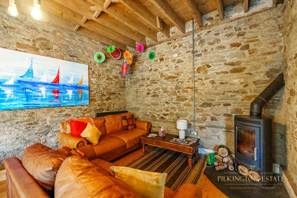 Property photo 3 of 19 4574933