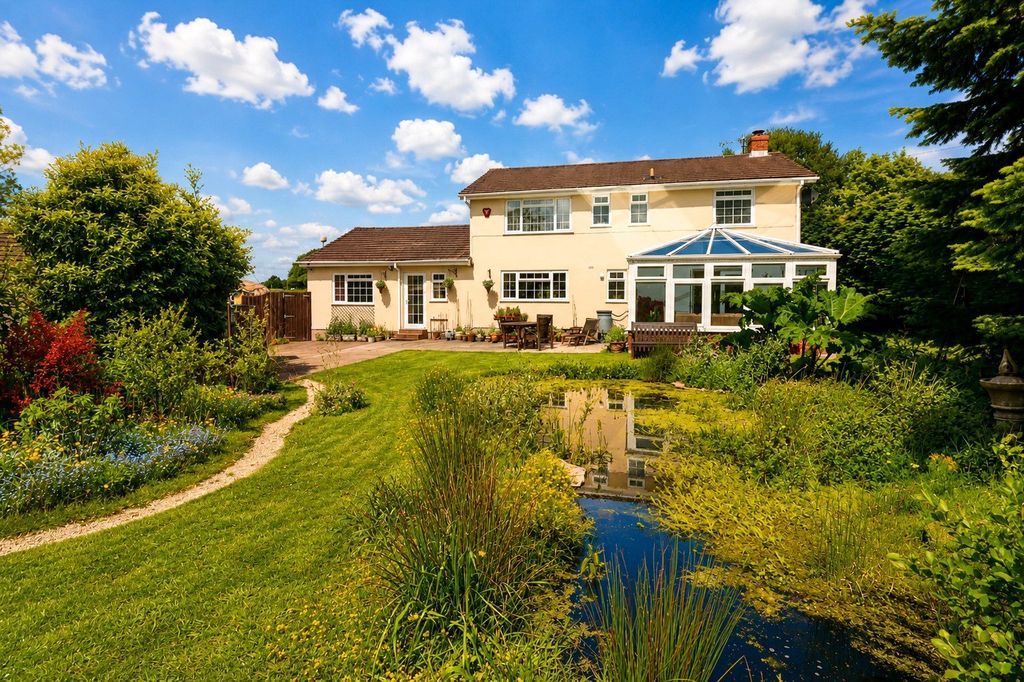 Property photo 1 of 32 Picture No. 60