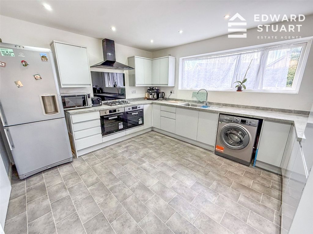 Property photo 2 of 19 Picture No. 04