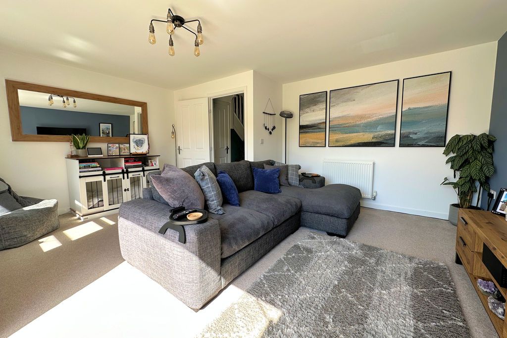 Property photo 2 of 18 Lounge/Dining Room