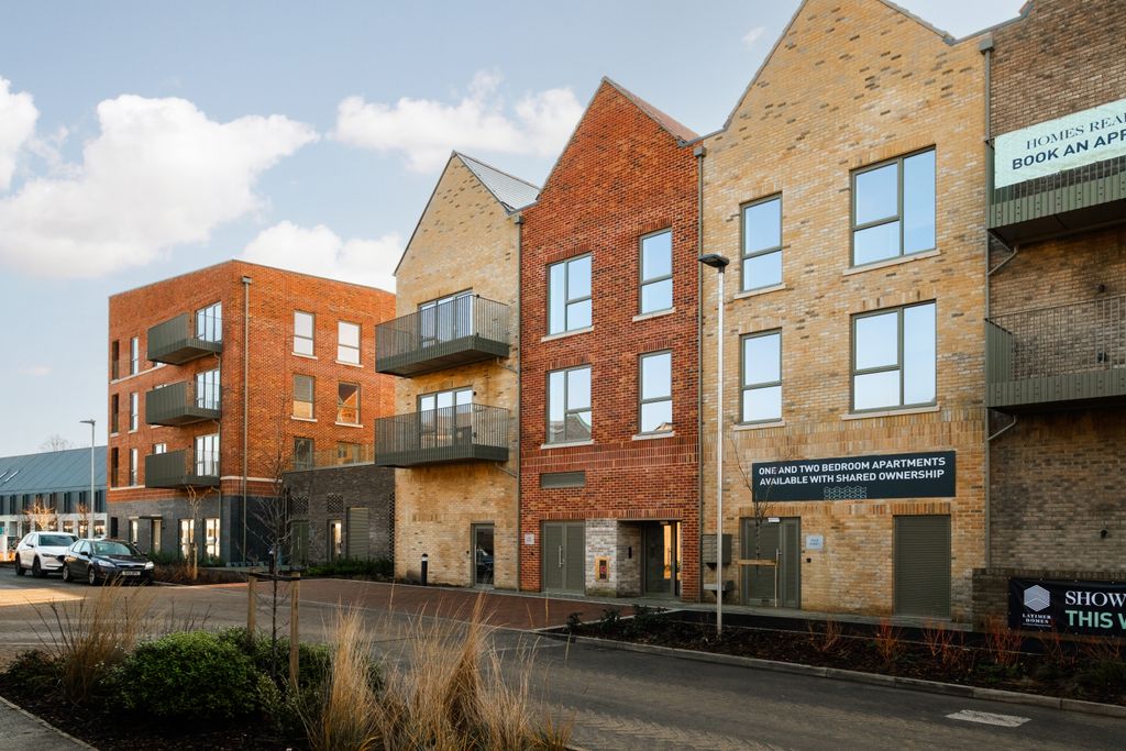 Property photo 2 of 16