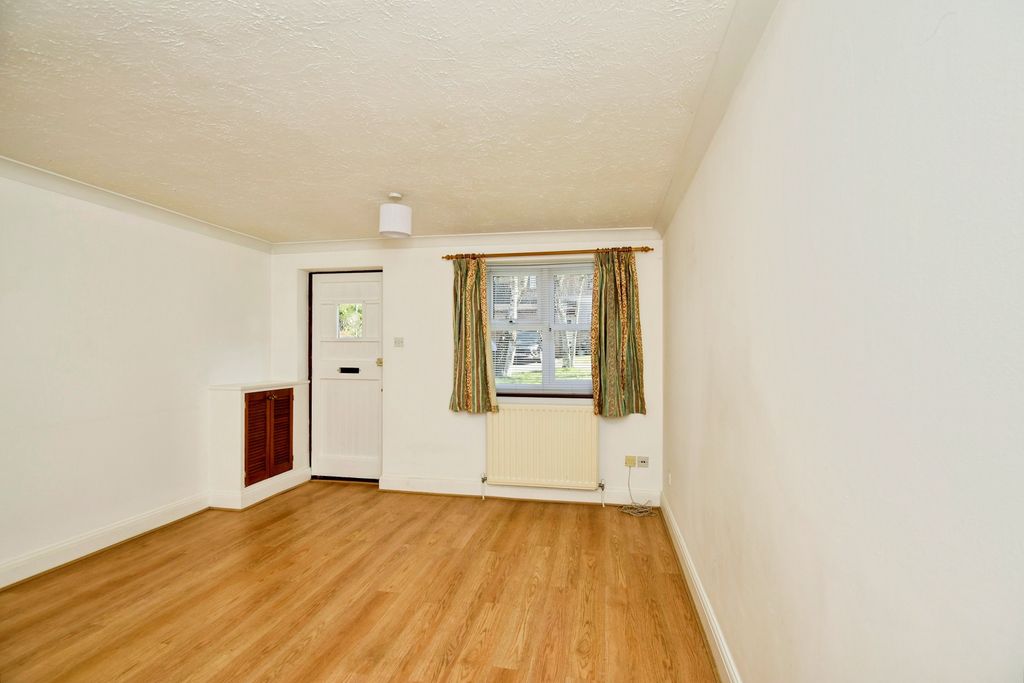 Property photo 3 of 15 Living Room