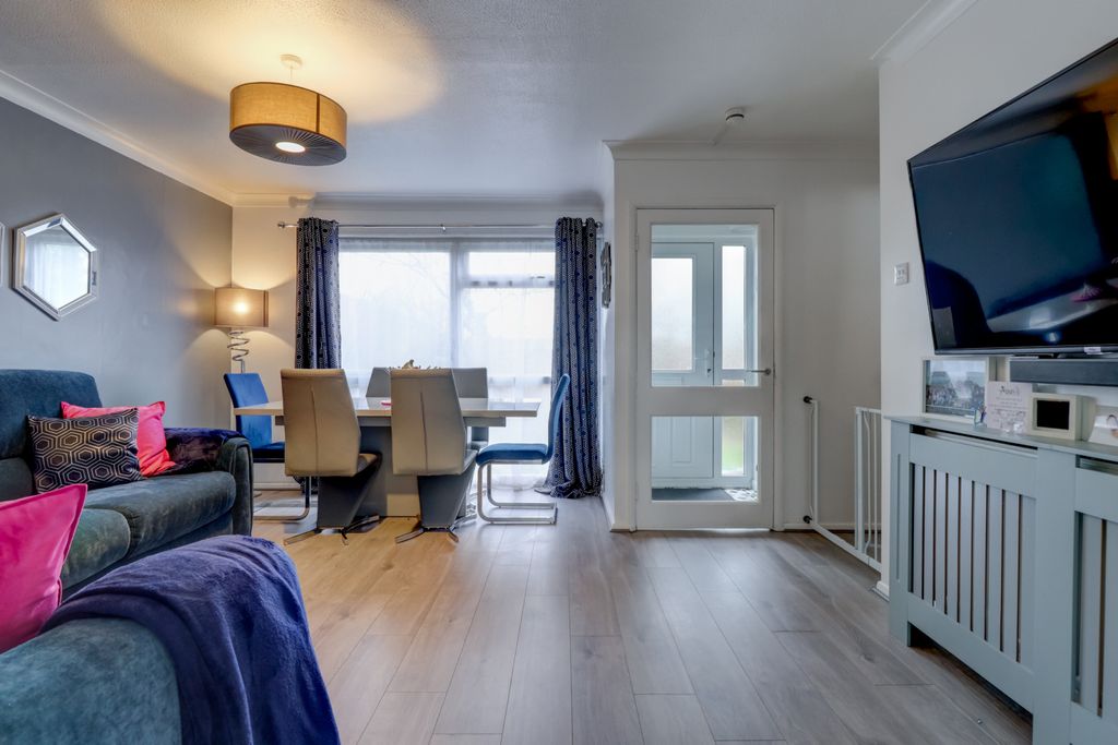 Property photo 3 of 10 Picture No. 12