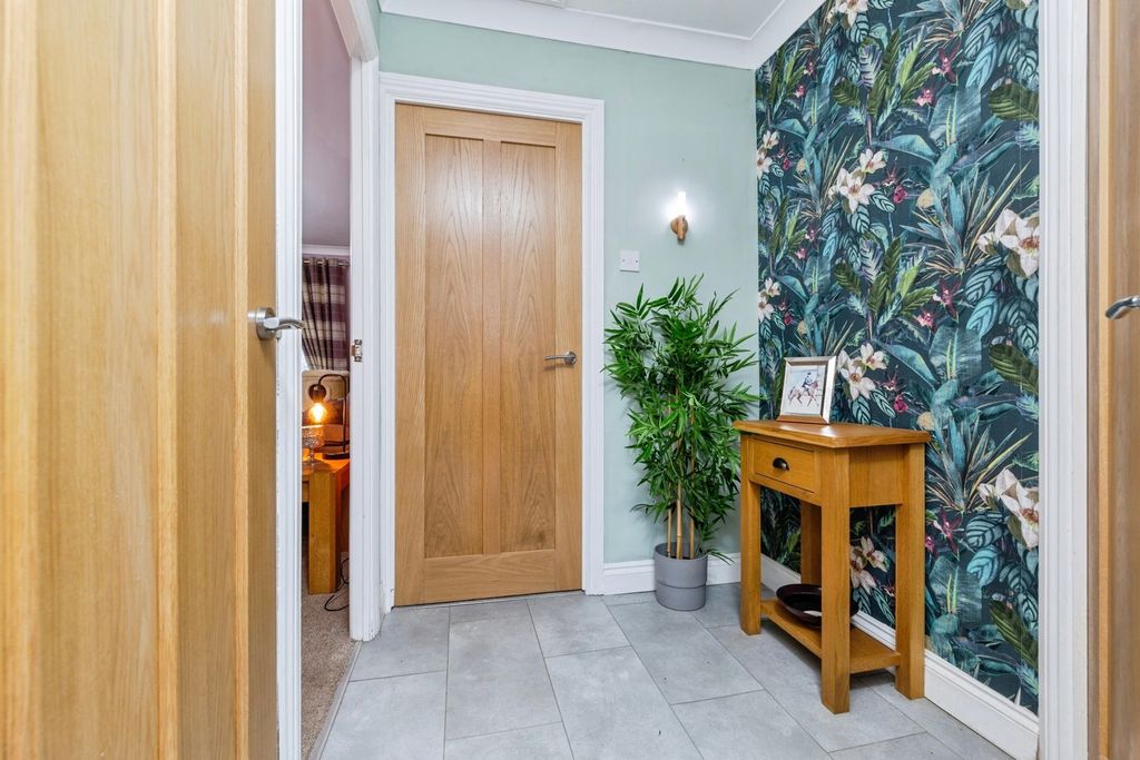 Property photo 3 of 20 Photo