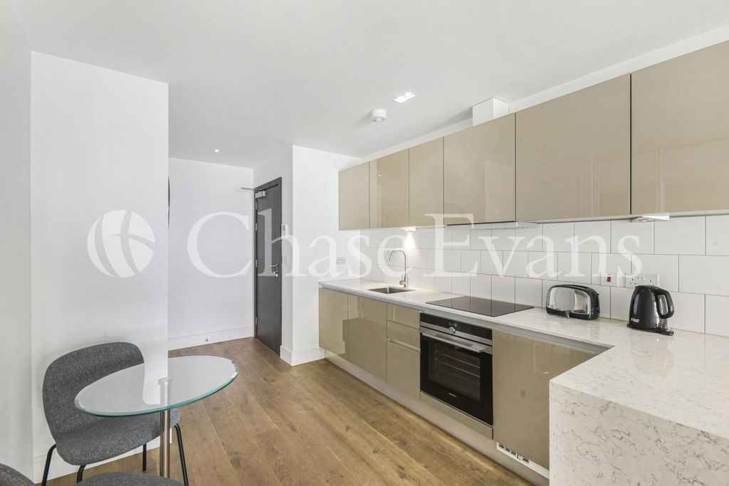 Property photo 3 of 8 Westworth House, The