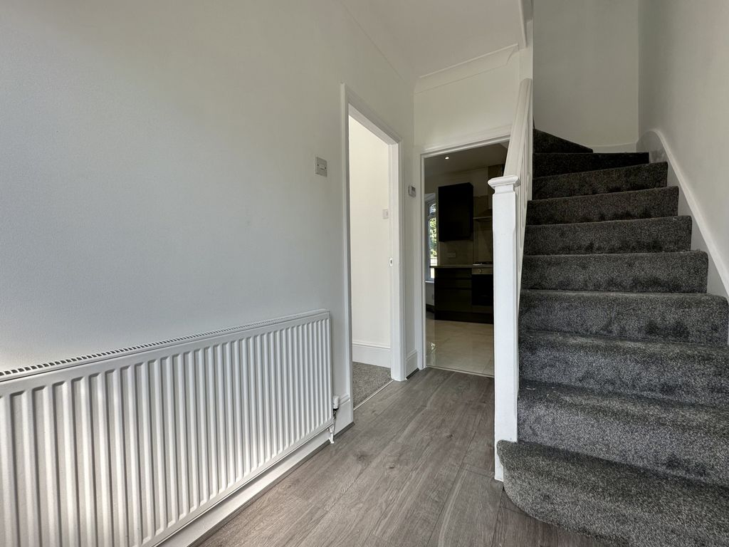 Property photo 2 of 13 Hallway