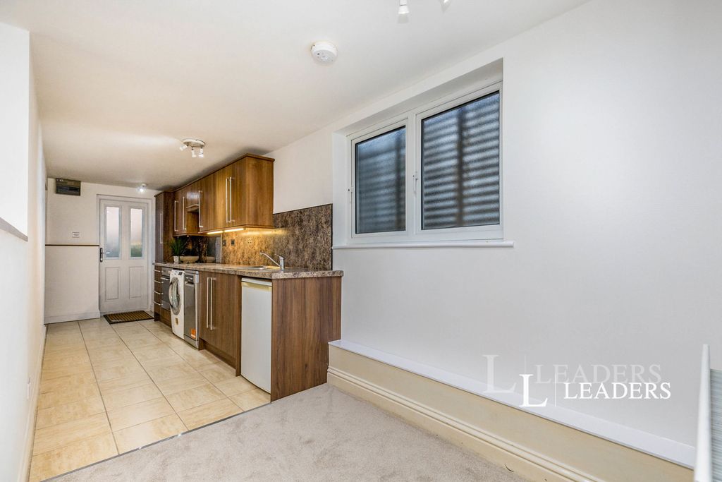 Property photo 3 of 13 Pbox-Img.Jpg