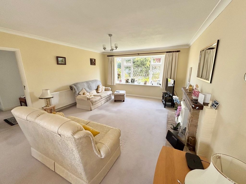 Property photo 3 of 23