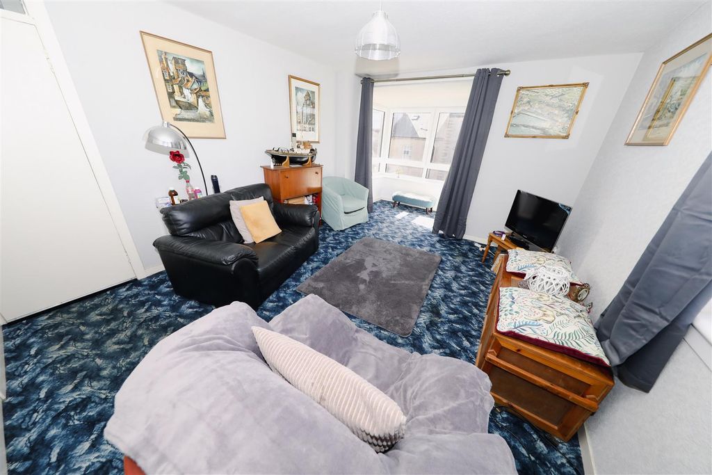 Property photo 3 of 11 C