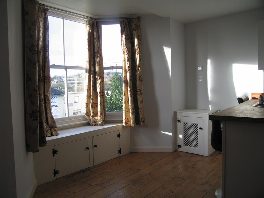 Property photo 2 of 9 Open Plan Living Room
