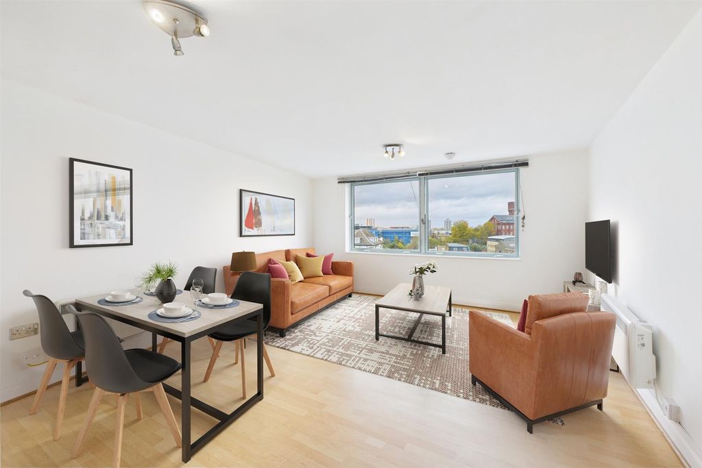 Property photo 1 of 16 Living Room