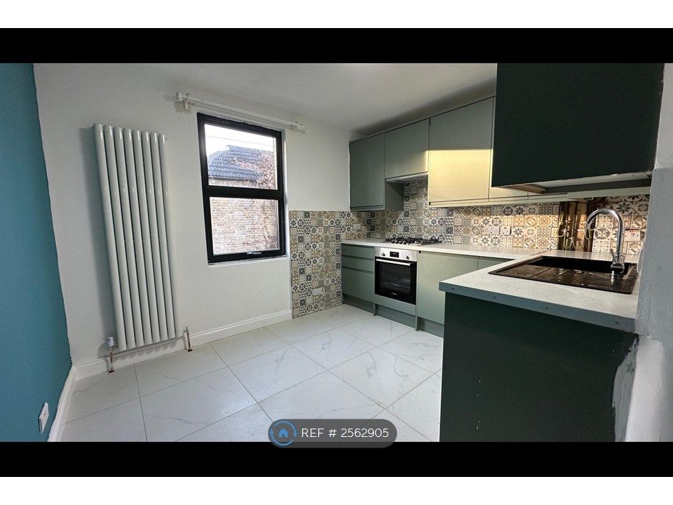Property photo 2 of 27