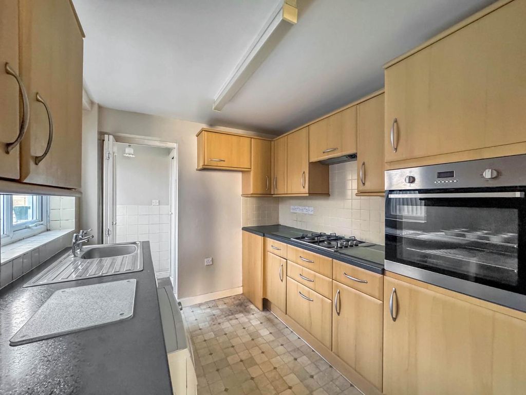 Property photo 3 of 16 12.Jpg