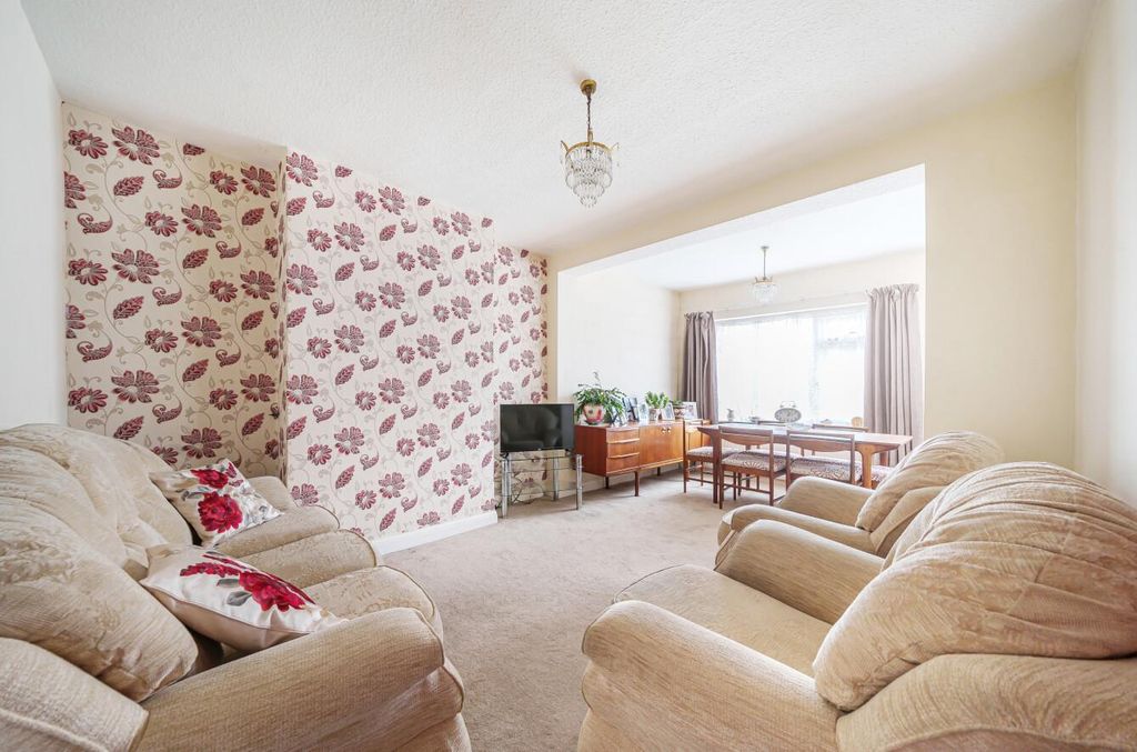 Property photo 2 of 16 Davidson Frost-Wellings, Dfw, Tiverton Road, Edgwa