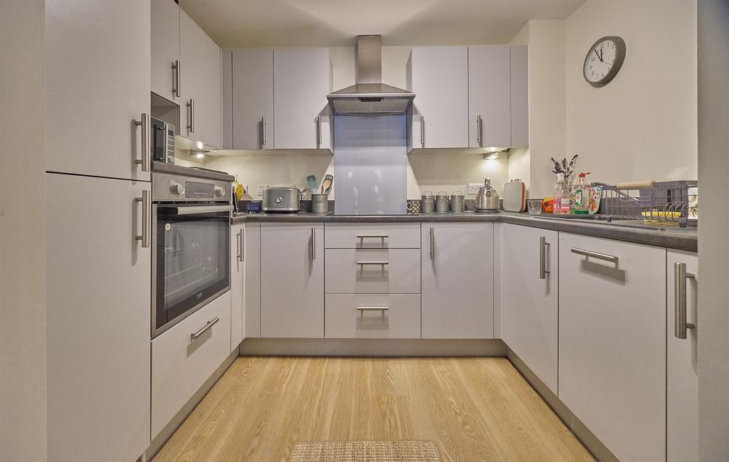 Property photo 2 of 10 Open Plan Fitted Kitchen