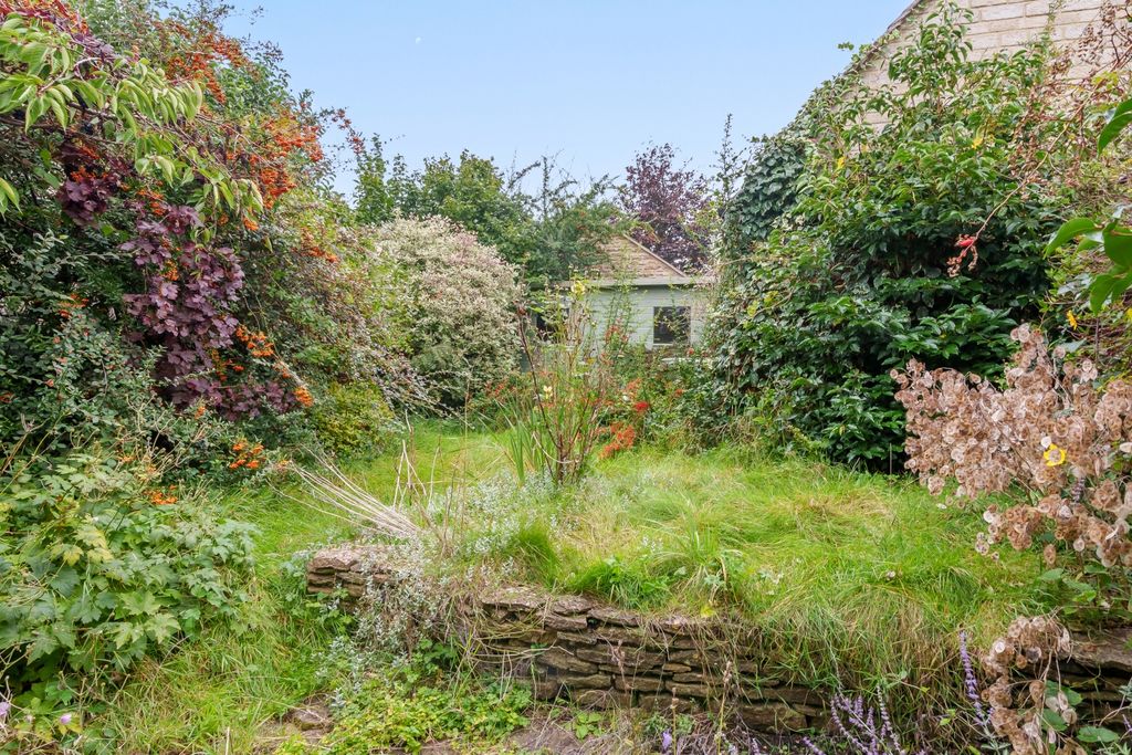 Property photo 3 of 15 1041675 (10)