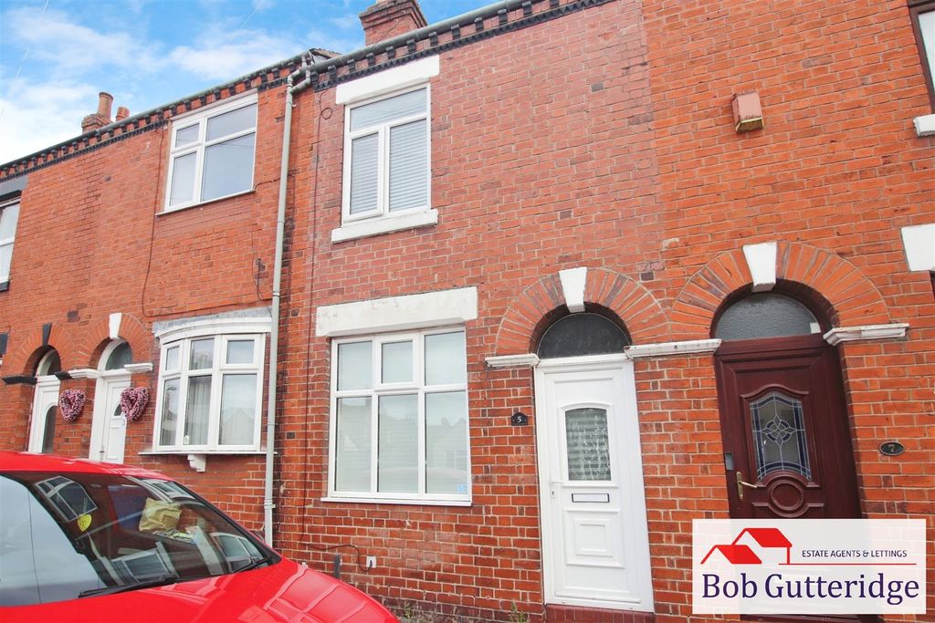 Property photo 1 of 16 Externally